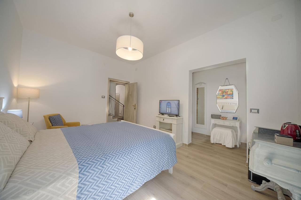 Cozy Guest House Downtown Olbia Exteriör bild