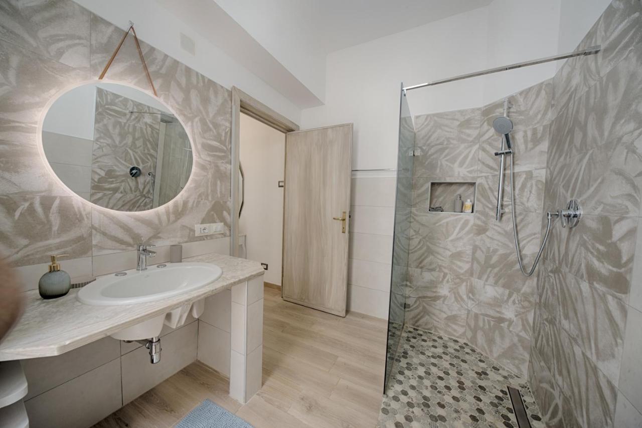Cozy Guest House Downtown Olbia Exteriör bild