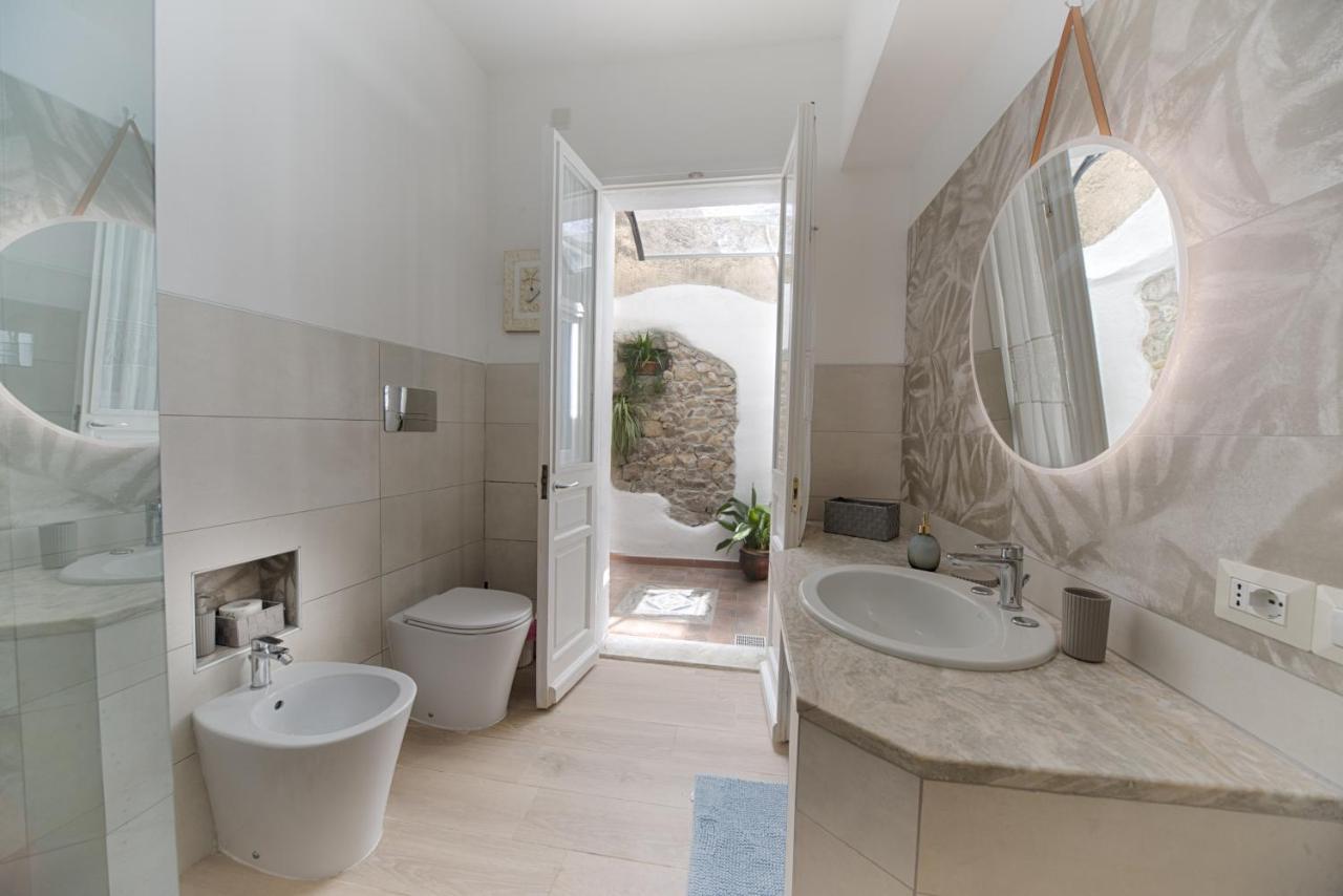 Cozy Guest House Downtown Olbia Exteriör bild
