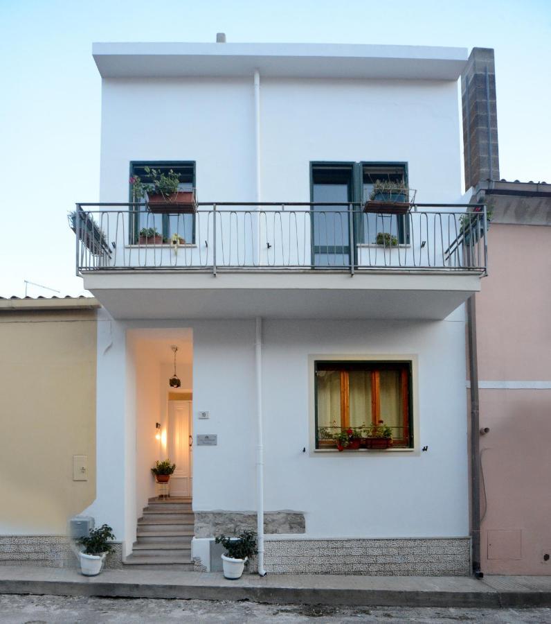 Cozy Guest House Downtown Olbia Exteriör bild