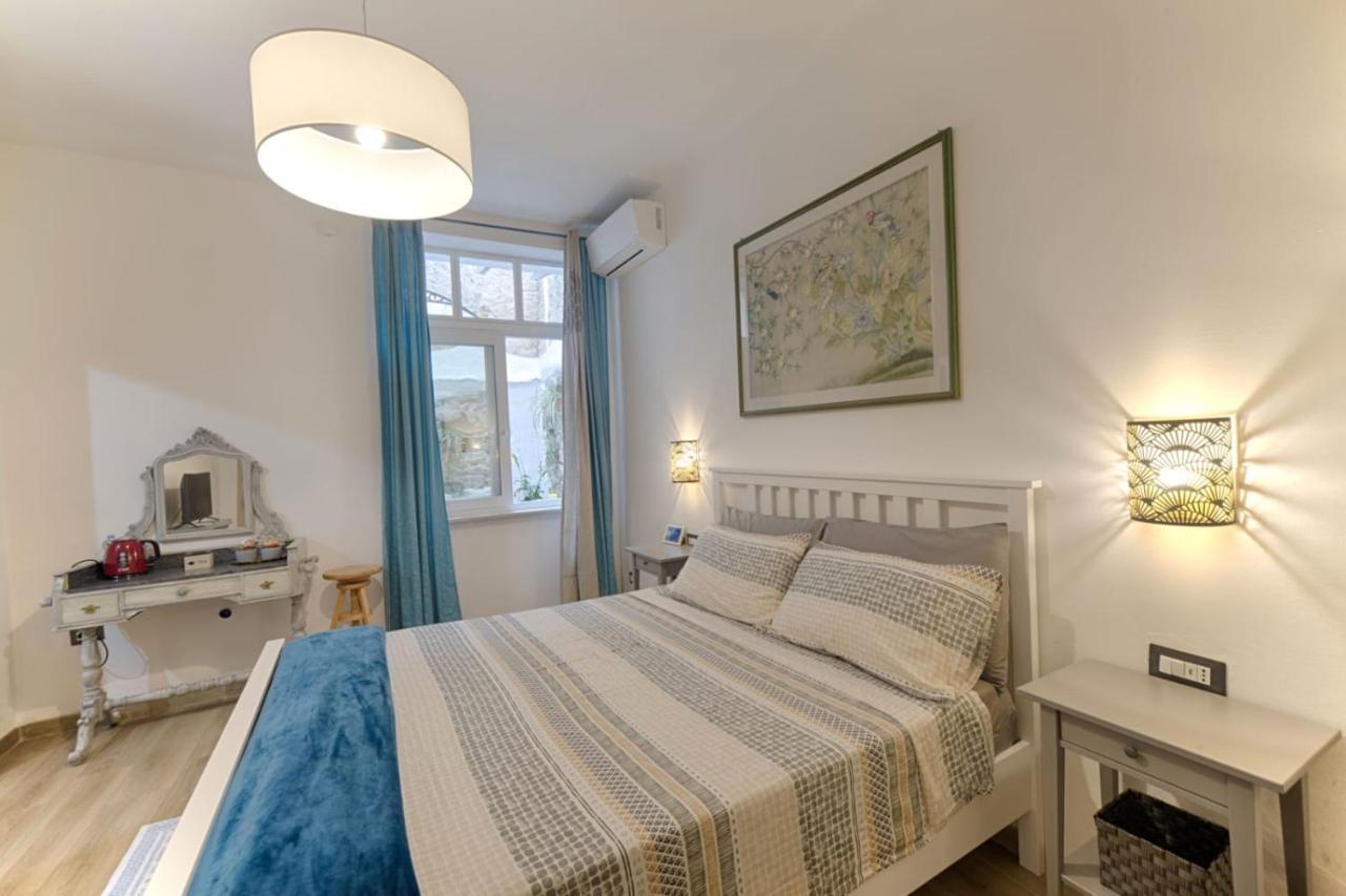 Cozy Guest House Downtown Olbia Exteriör bild