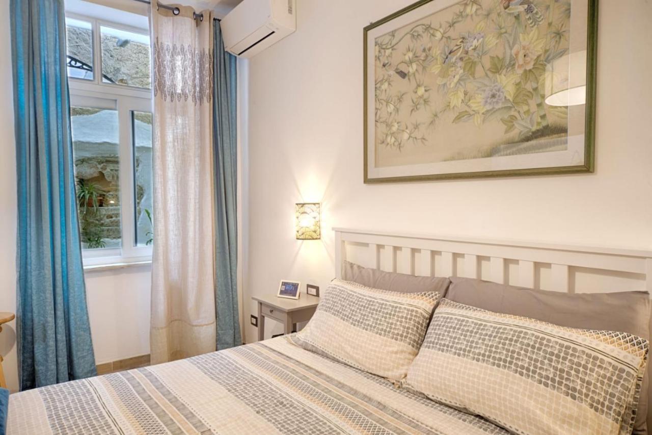 Cozy Guest House Downtown Olbia Exteriör bild