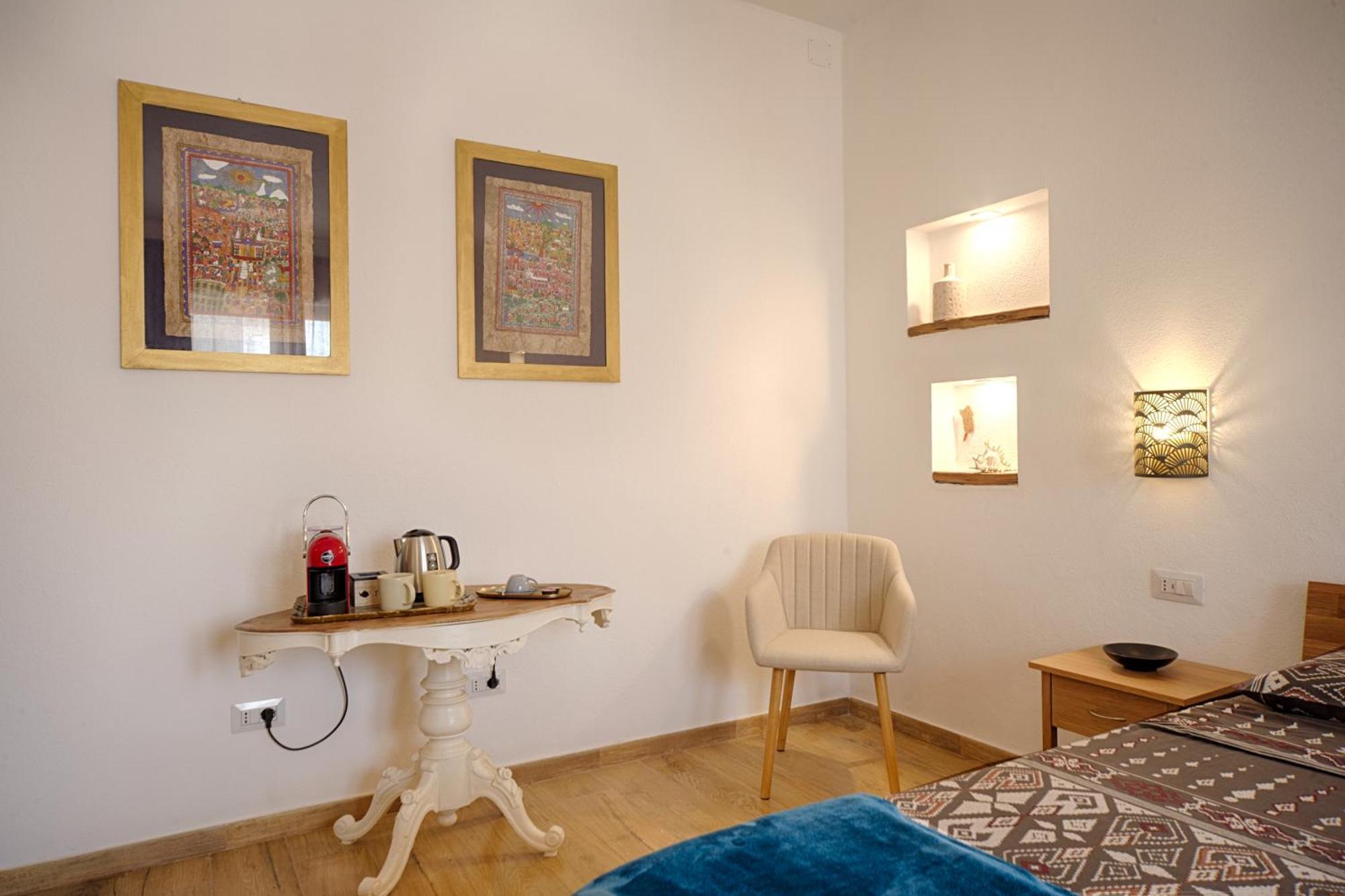Cozy Guest House Downtown Olbia Exteriör bild